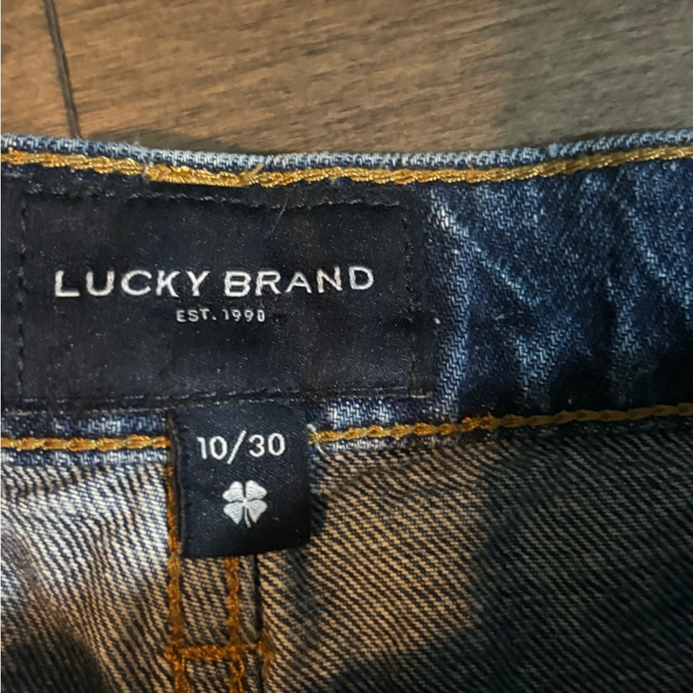 Lucky Brand Boy Mid Rise Distressed Denim Shorts Women’s 10/30 Medium Wash Raw - Picture 6 of 10